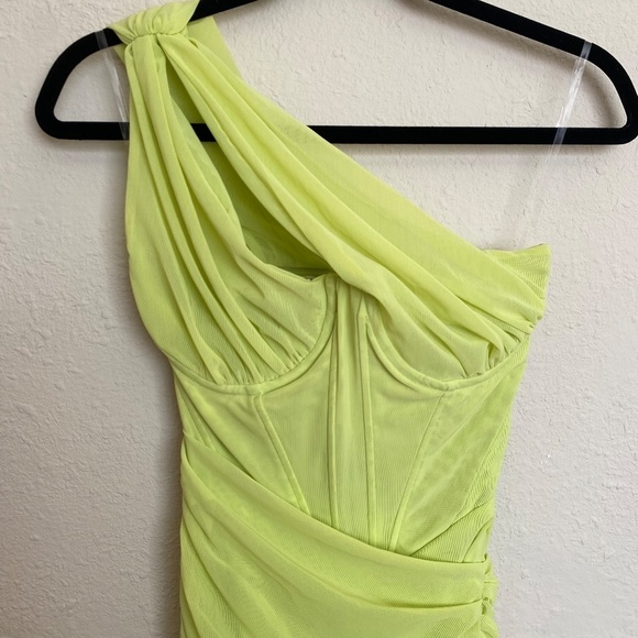 HOUSE OF CB 'Valentina'Lime neon Asymmetric Cutout Midi‎ Dress/Size XS plus cup - Picture 8 of 16